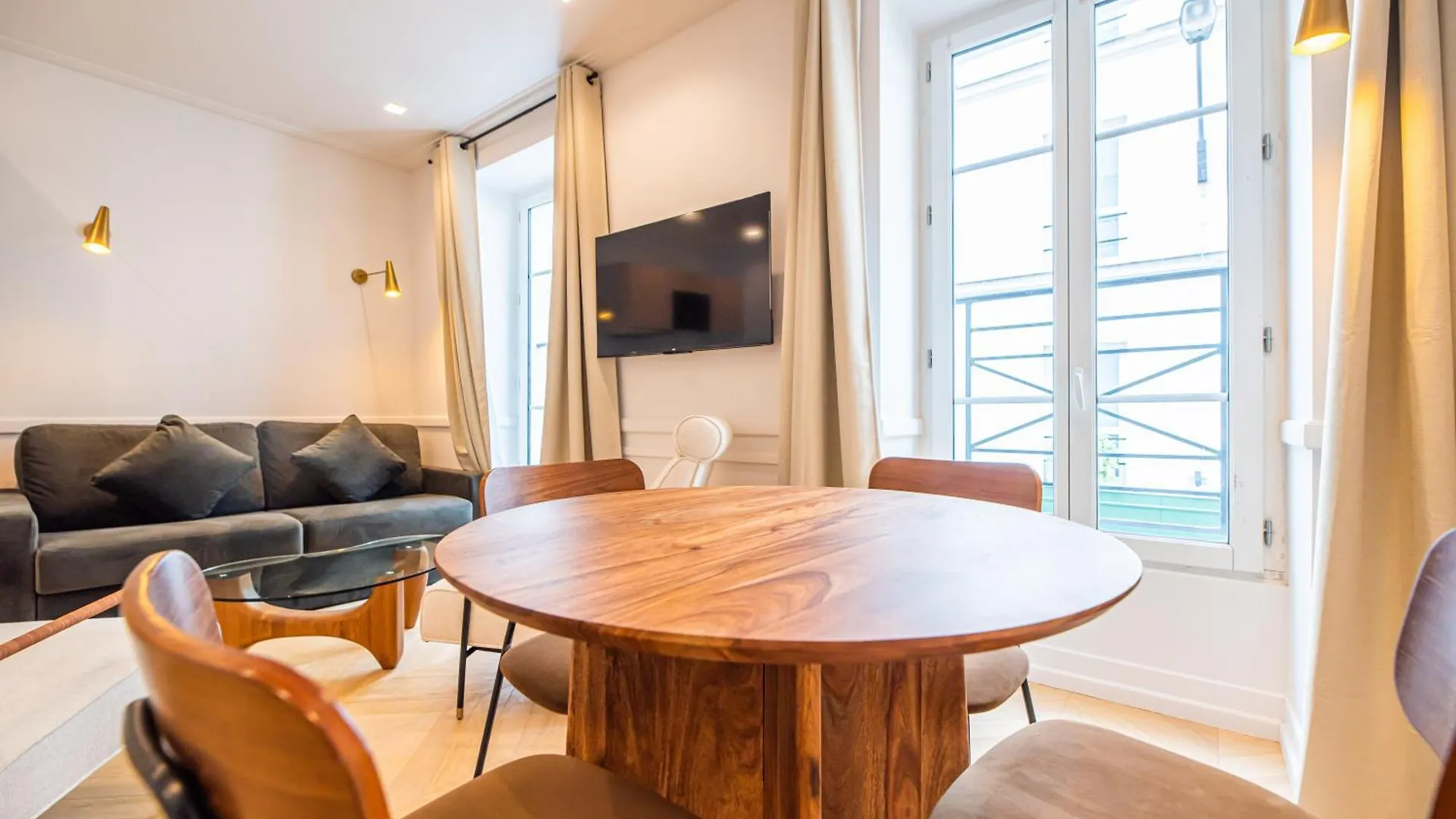 Apartment Flat By River & Bastille Paris France